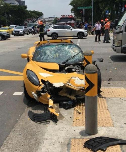 新加坡法拉利车祸